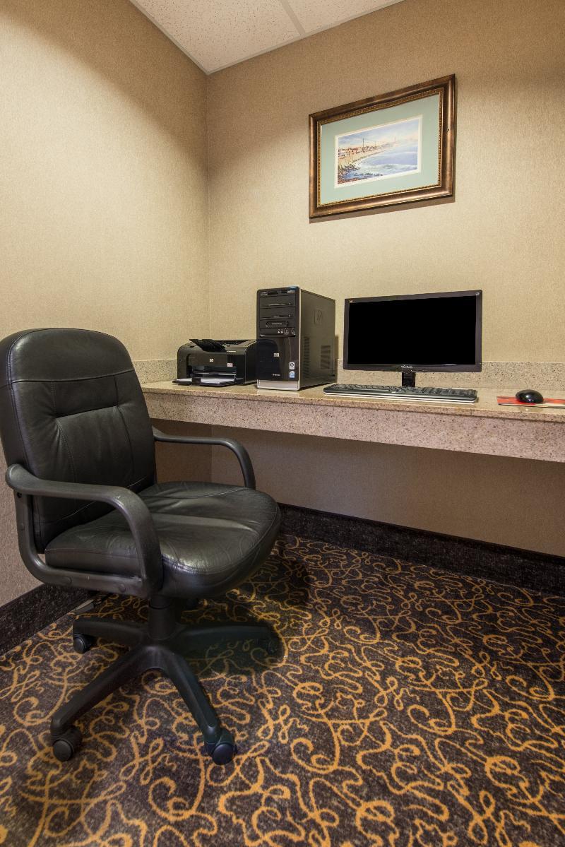 Holiday Inn Express & Suites Tilton By Ihg Luaran gambar